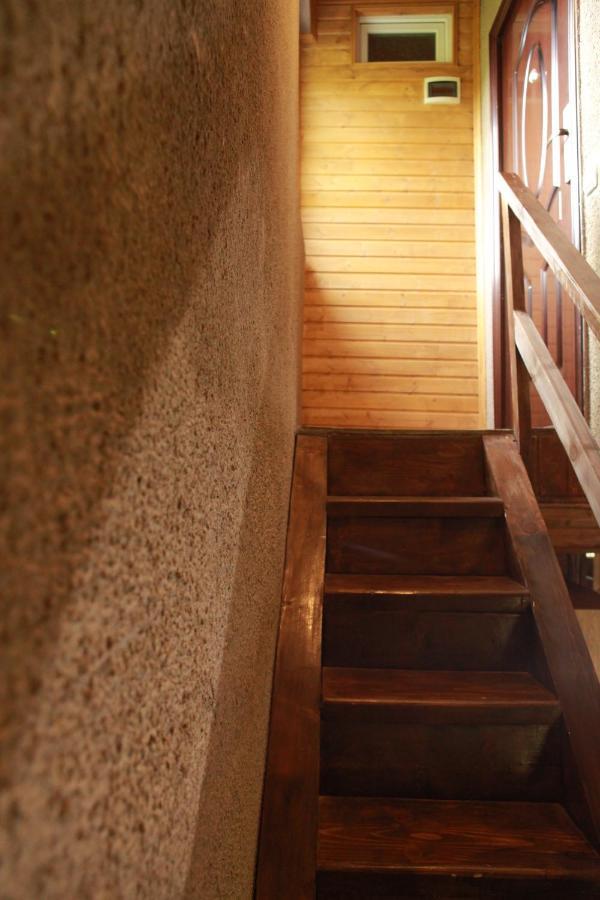 Cottage Woodside メスティア エクステリア 写真