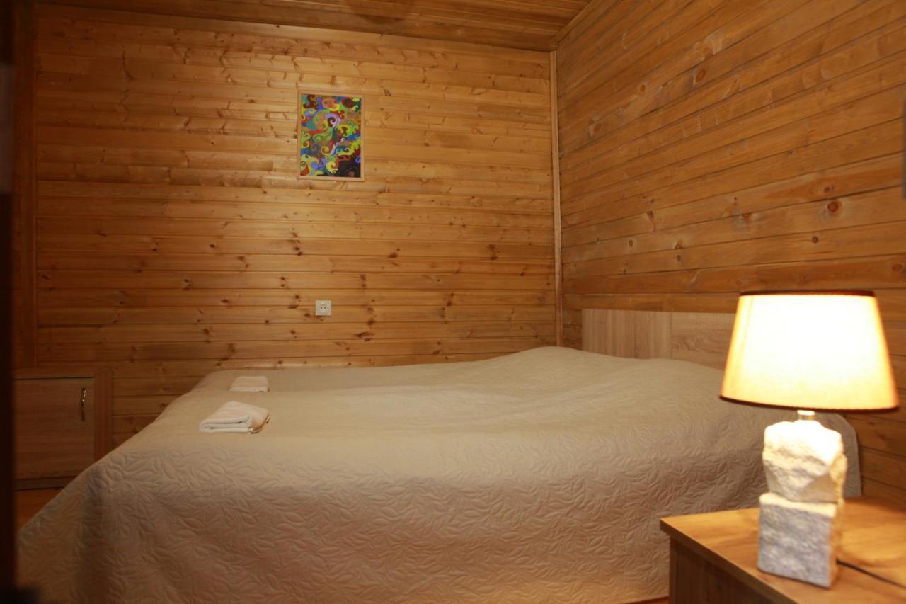 Cottage Woodside メスティア エクステリア 写真
