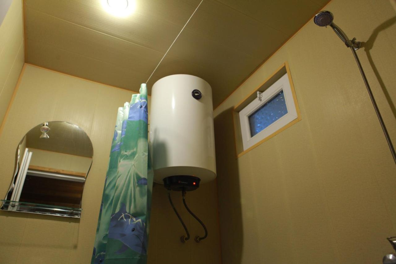 Cottage Woodside メスティア エクステリア 写真