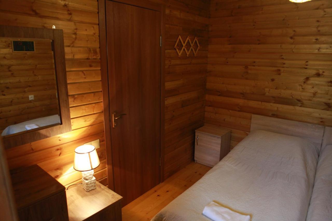 Cottage Woodside メスティア エクステリア 写真