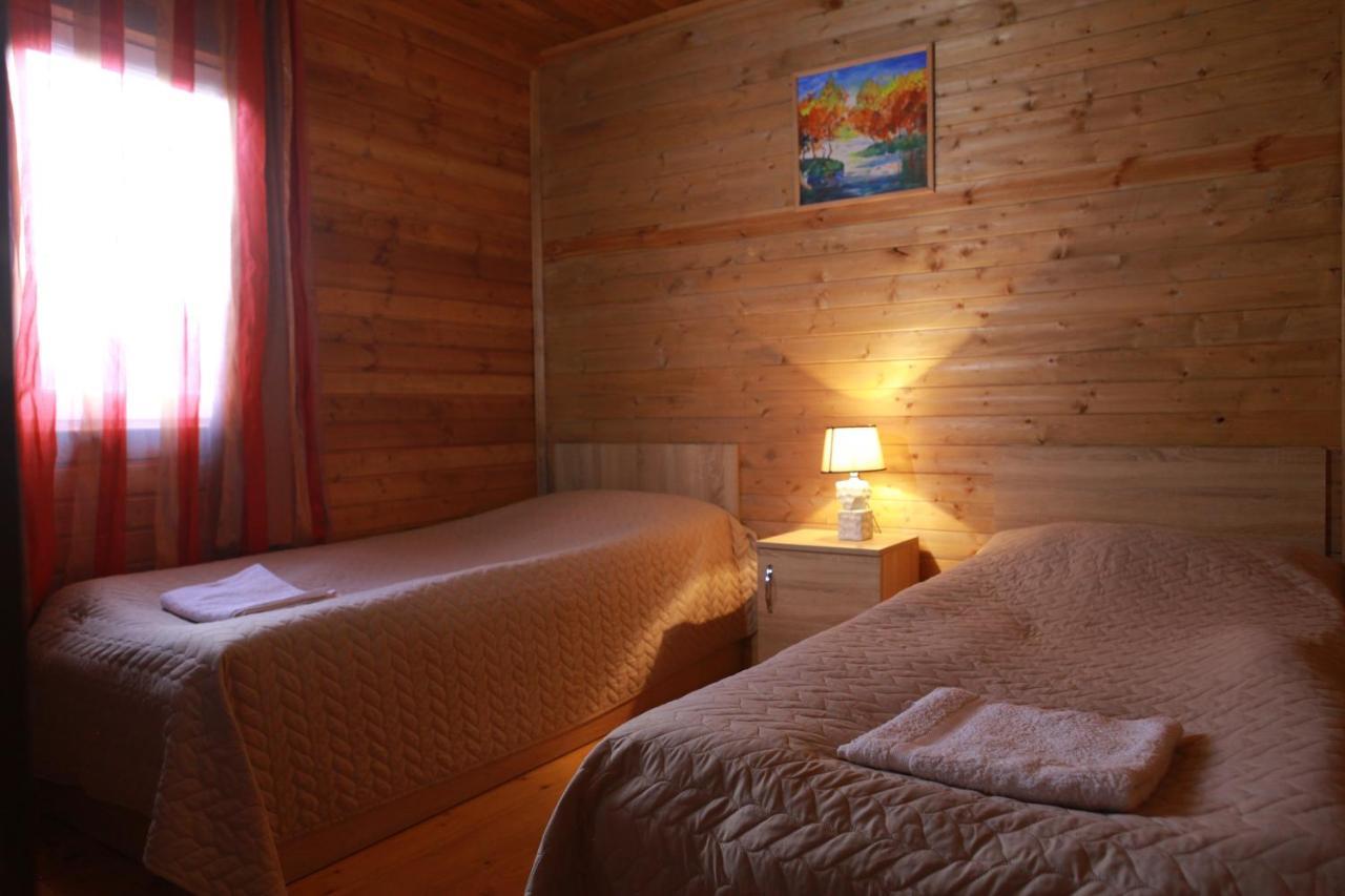 Cottage Woodside メスティア エクステリア 写真