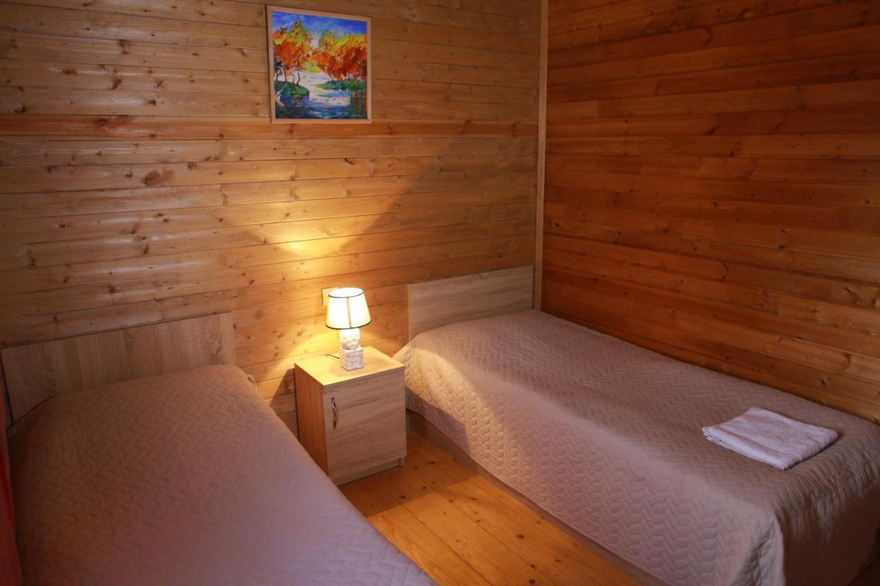 Cottage Woodside メスティア エクステリア 写真