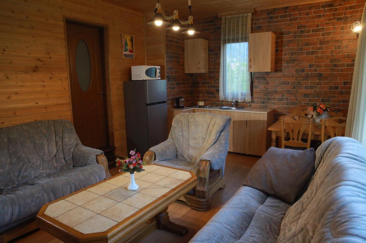 Cottage Woodside メスティア エクステリア 写真